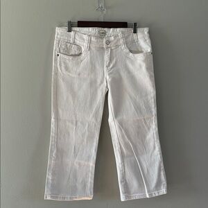 White cropped denim jeans